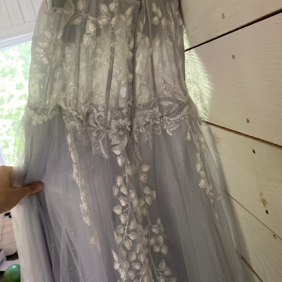 Prom dress size 6, plenty of length, slight train. - Picture 6 of 11